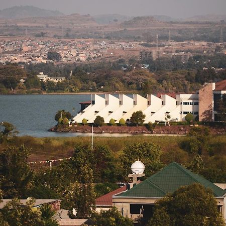 Caron Pension Bahir Dar Exterior foto
