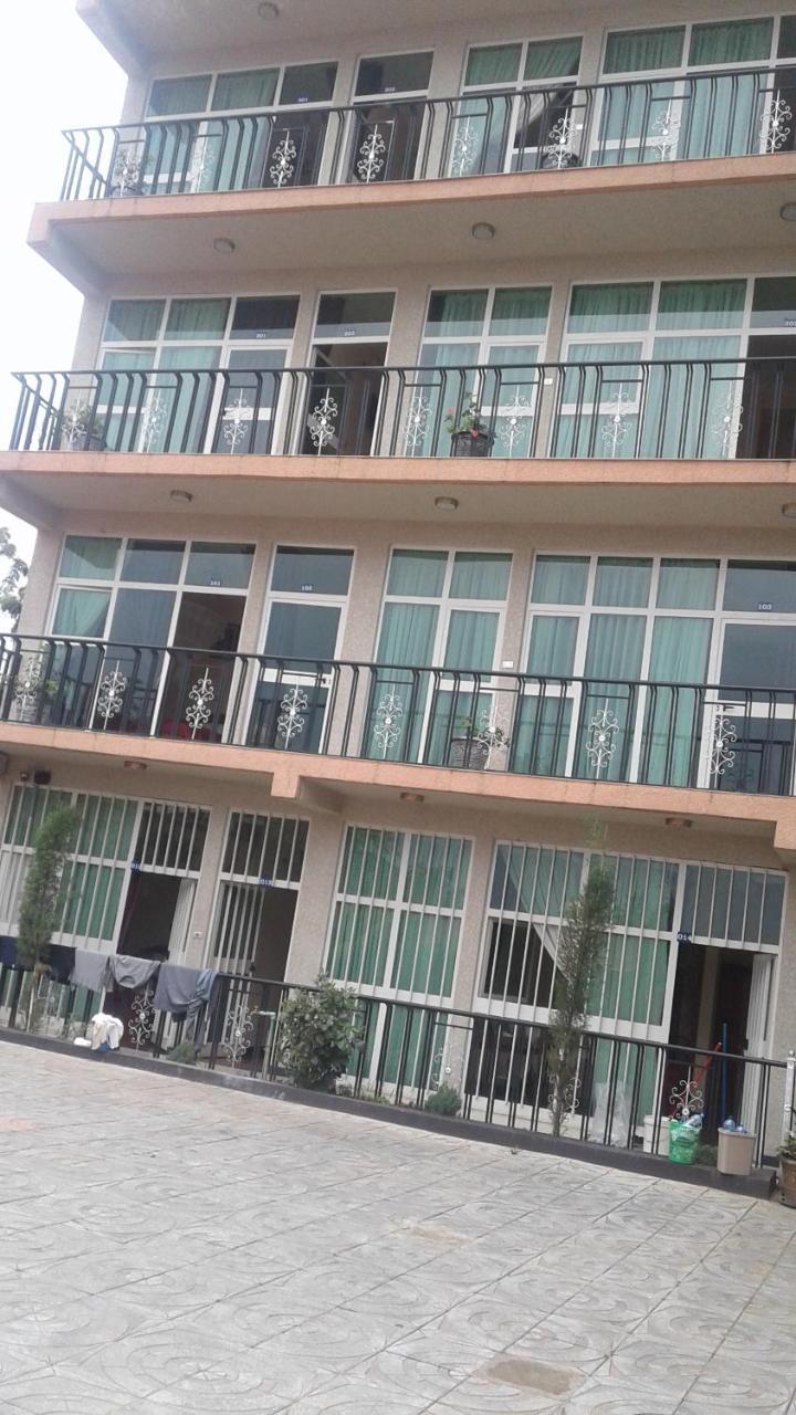 Caron Pension Bahir Dar Exterior foto
