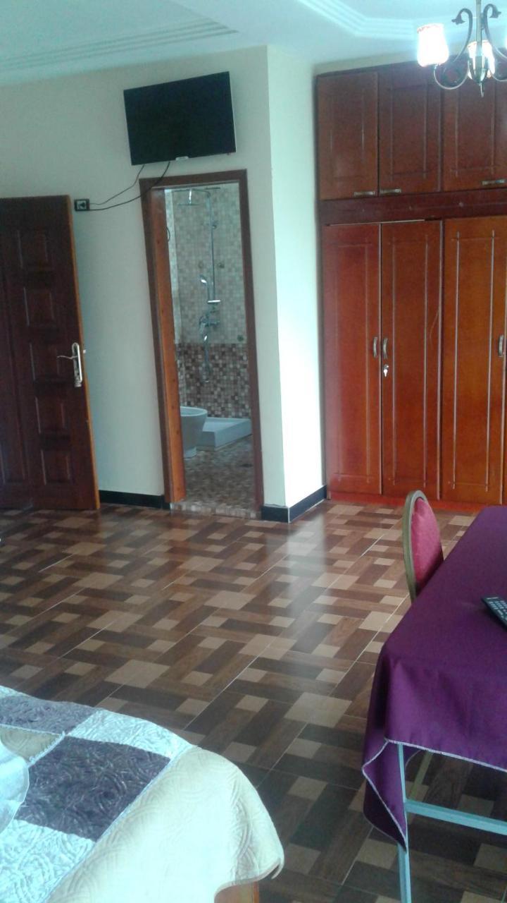 Caron Pension Bahir Dar Exterior foto