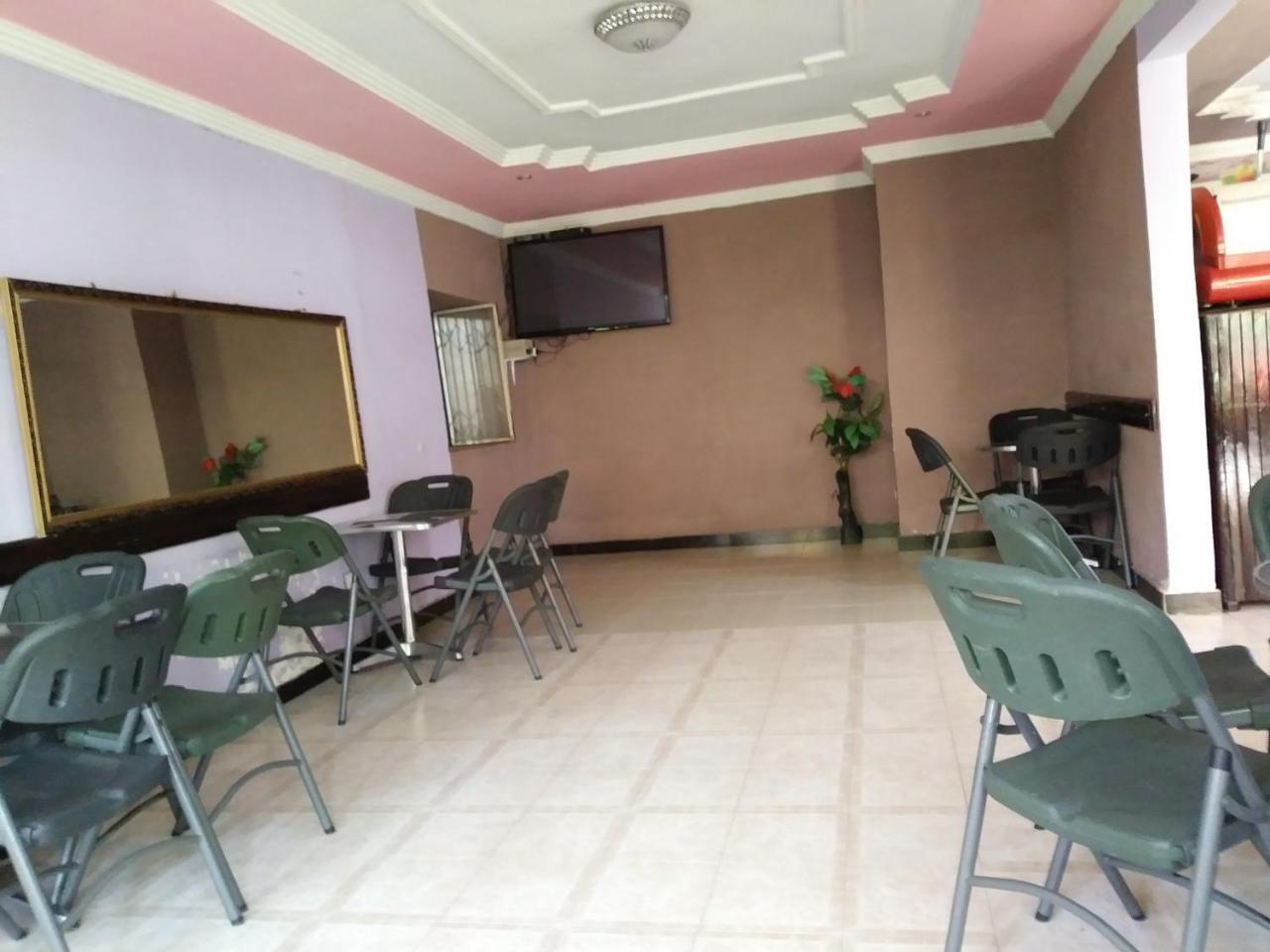 Caron Pension Bahir Dar Exterior foto
